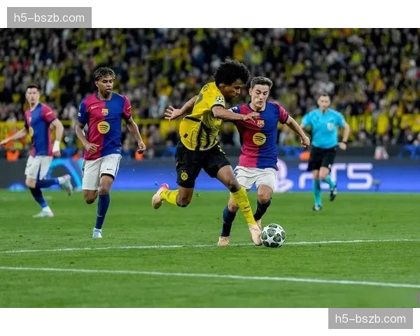 赛前最后一练，多特蒙德全队气氛轻松