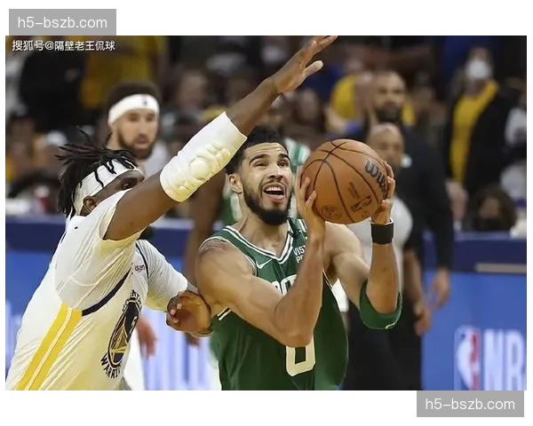 深度复盘:凯尔特人高位防守瓦解尼克斯进攻,塔图姆协防价值凸显 深度复盘:凯尔特人高位防守瓦解尼克斯进攻,塔图姆协防价值凸显